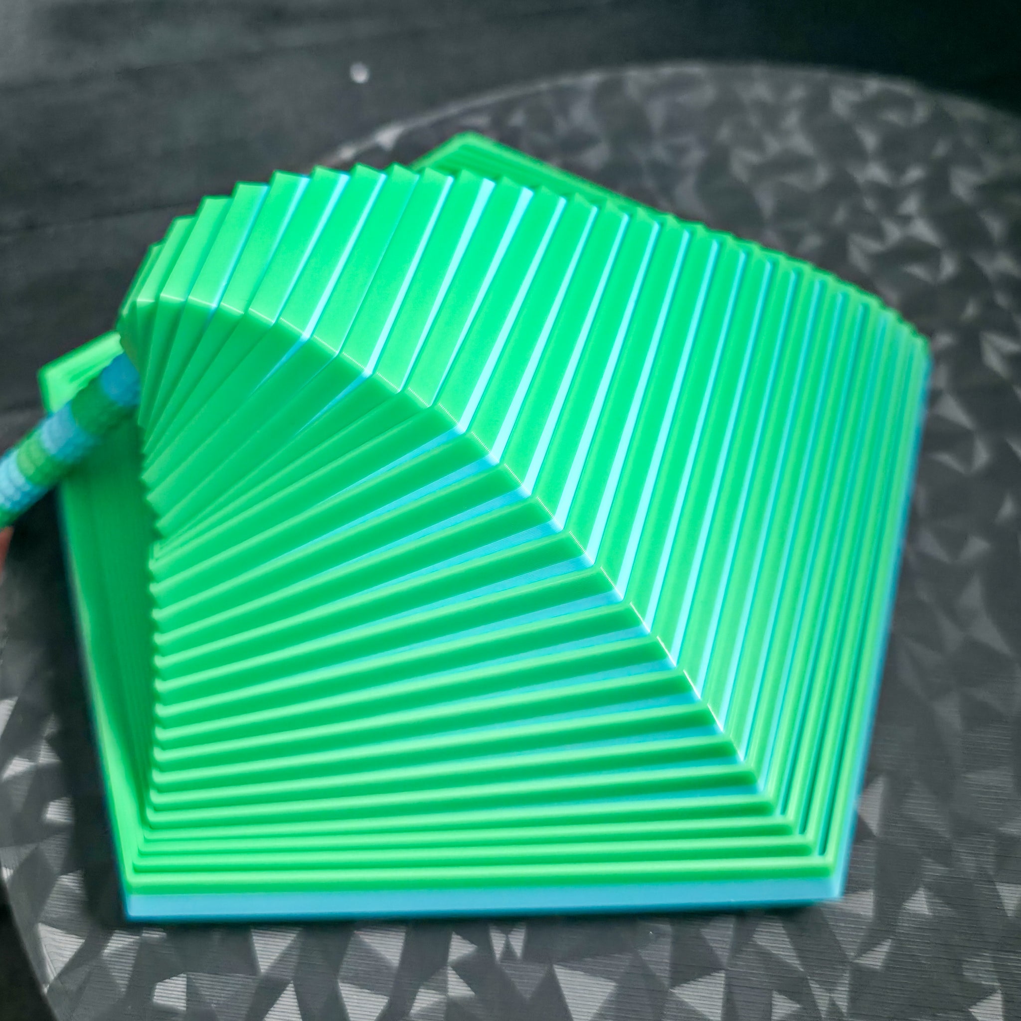 Expandable Fidget Pentagon Wand | Geometric Motion Desk Toy