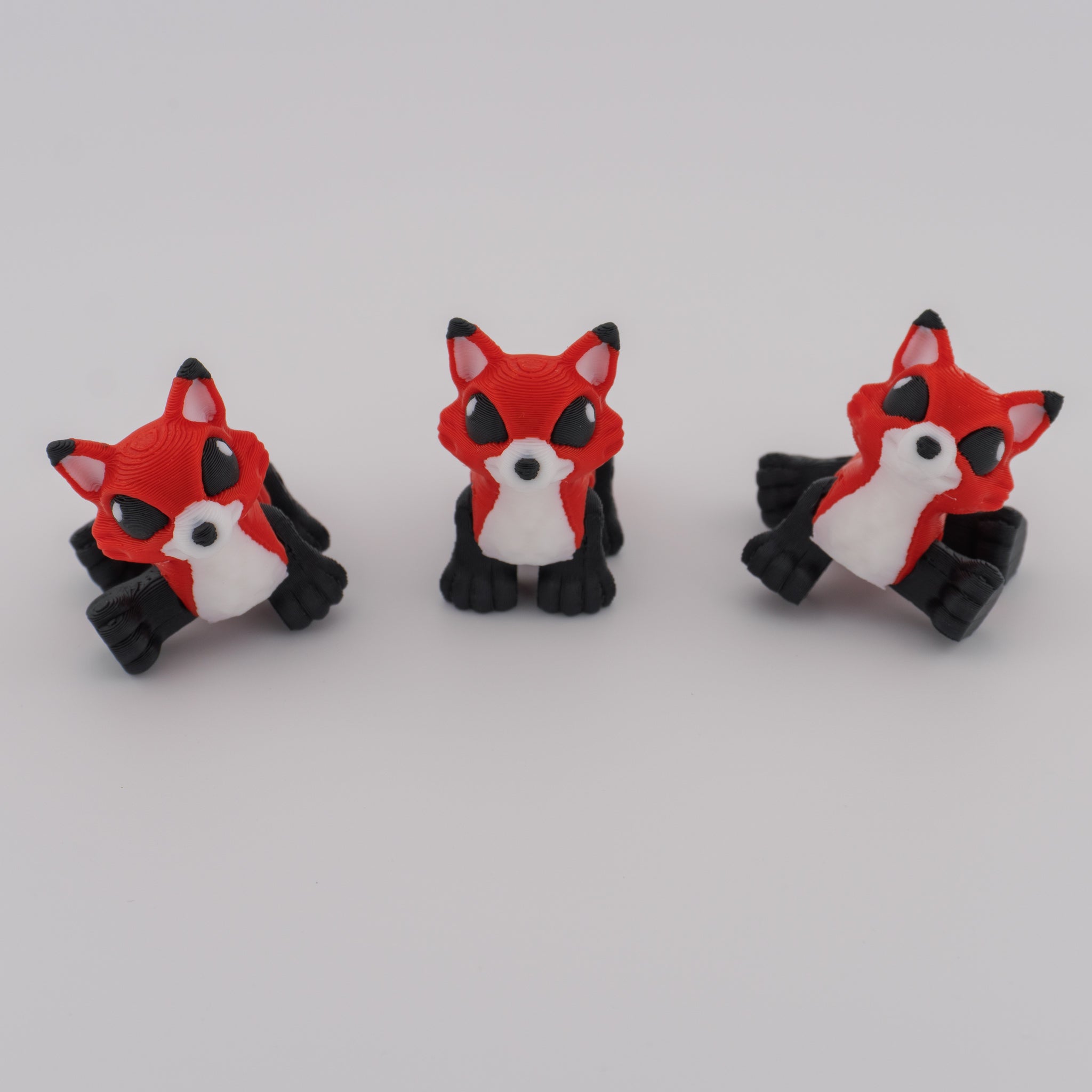Articulated Fox Hatchling Figure – Cute 3D Printed Desk Pet – 2 Inch