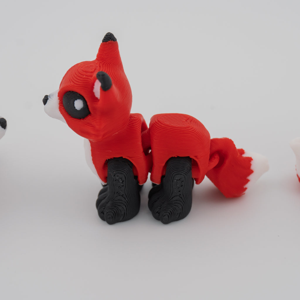 Articulated Fox Hatchling Figure – Cute 3D Printed Desk Pet – 2 Inch