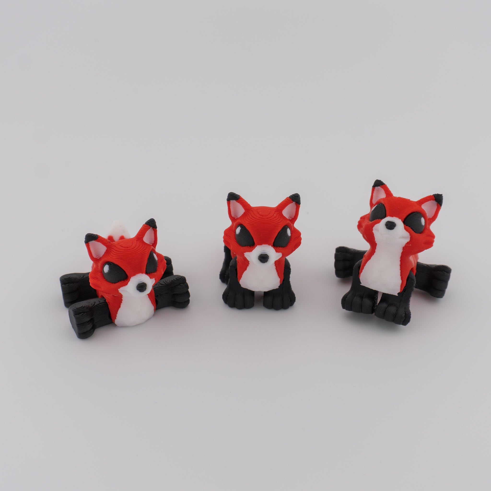 Articulated Fox Hatchling Figure – Cute 3D Printed Desk Pet – 2 Inch