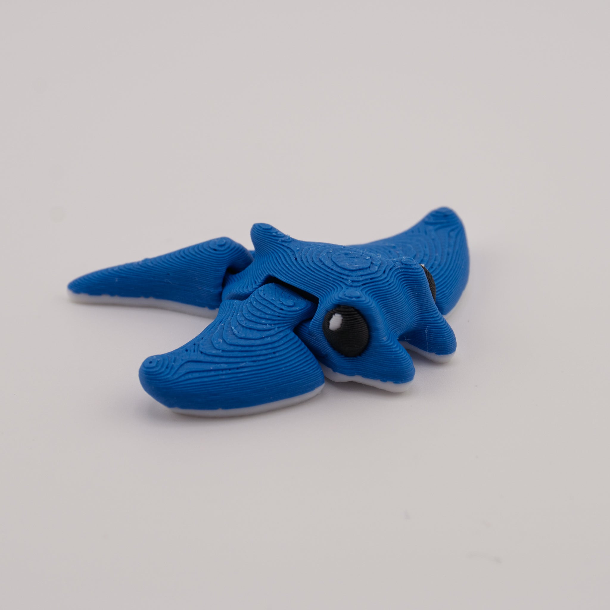 Hatchling Manta – Articulated Mini Sea Creature | About 2" Wide