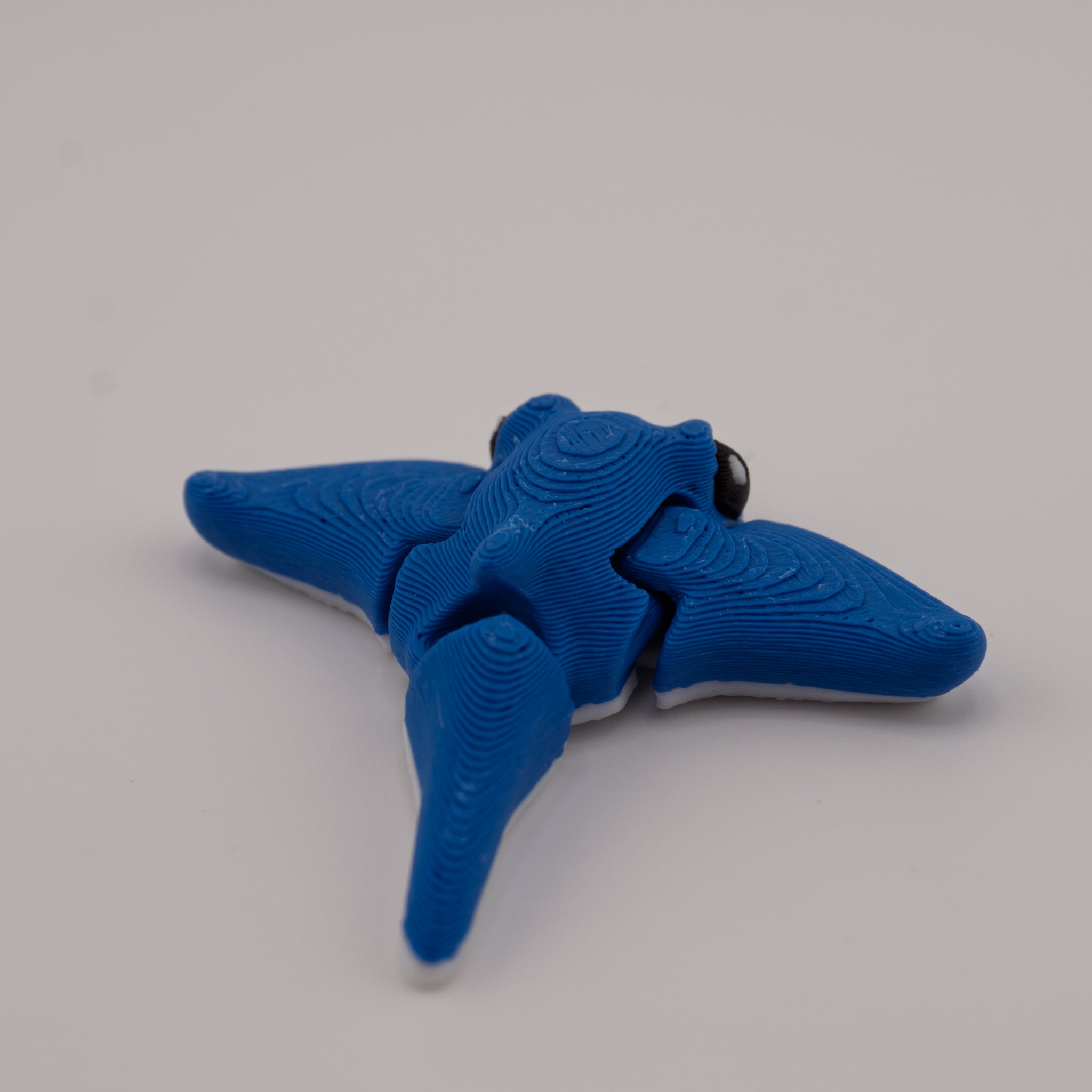 Hatchling Manta – Articulated Mini Sea Creature | About 2" Wide