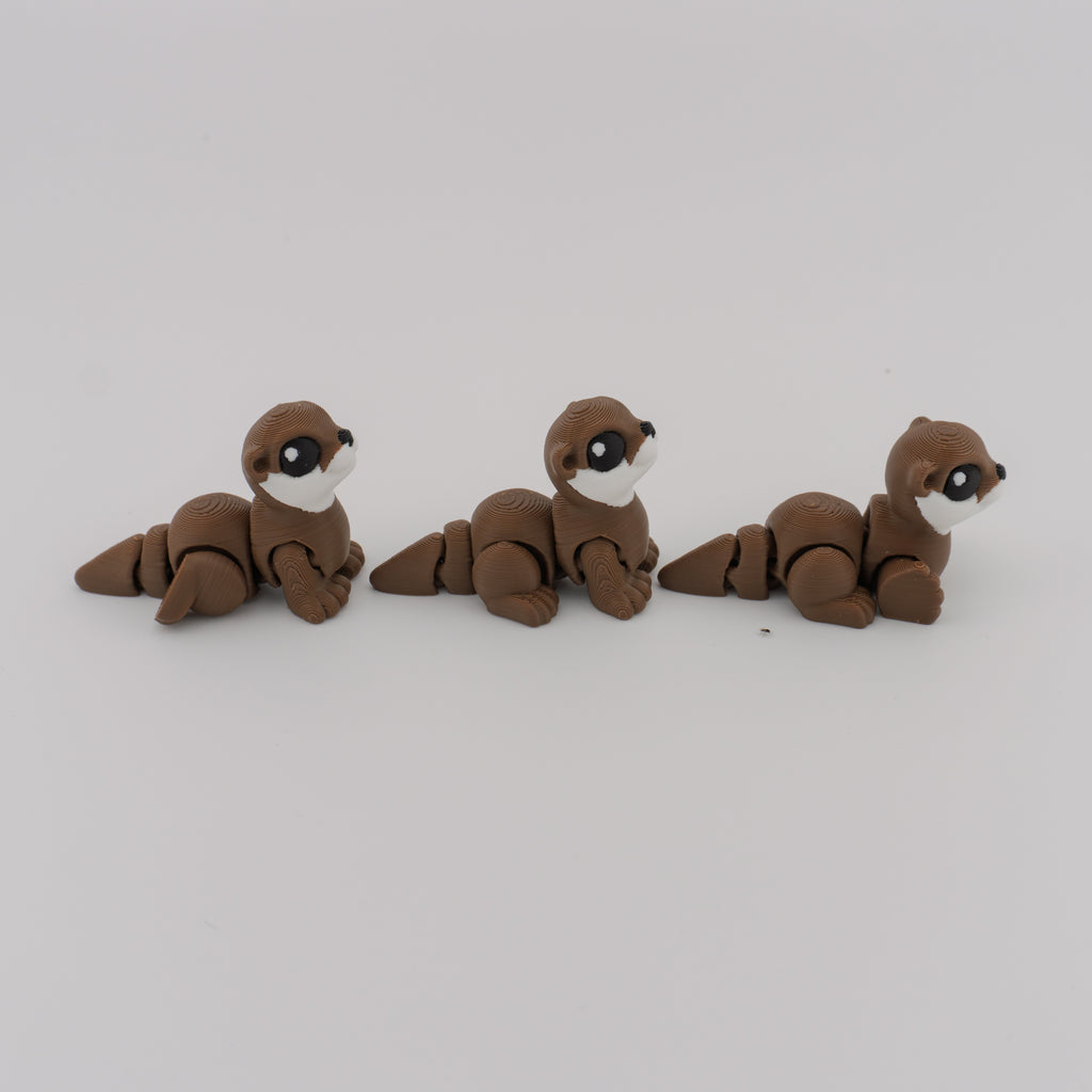 Articulated Otter Hatchling Figure – Cute 3D Printed Desk Pet – 2.1 Inch