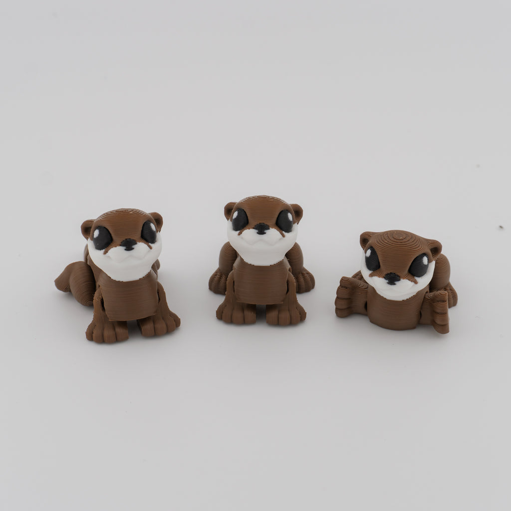 Articulated Otter Hatchling Figure – Cute 3D Printed Desk Pet – 2.1 Inch