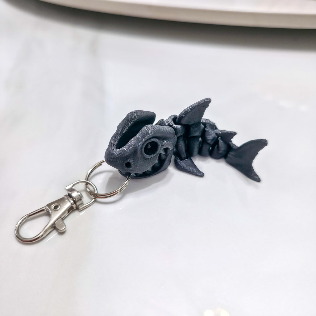 Articulated Skeleton Shark Keychain – 3.3 Inch Flexible Fidget Accessory