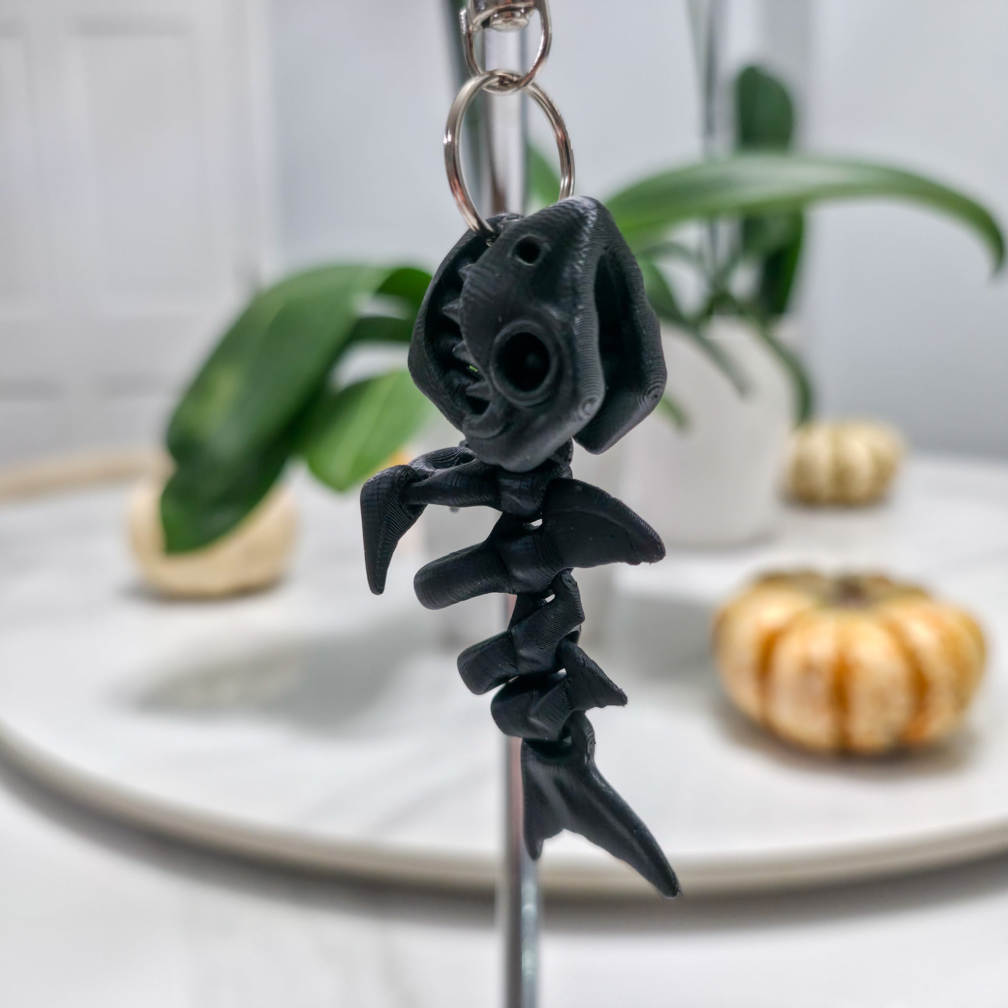 Articulated Skeleton Shark Keychain – 3.3 Inch Flexible Fidget Accessory
