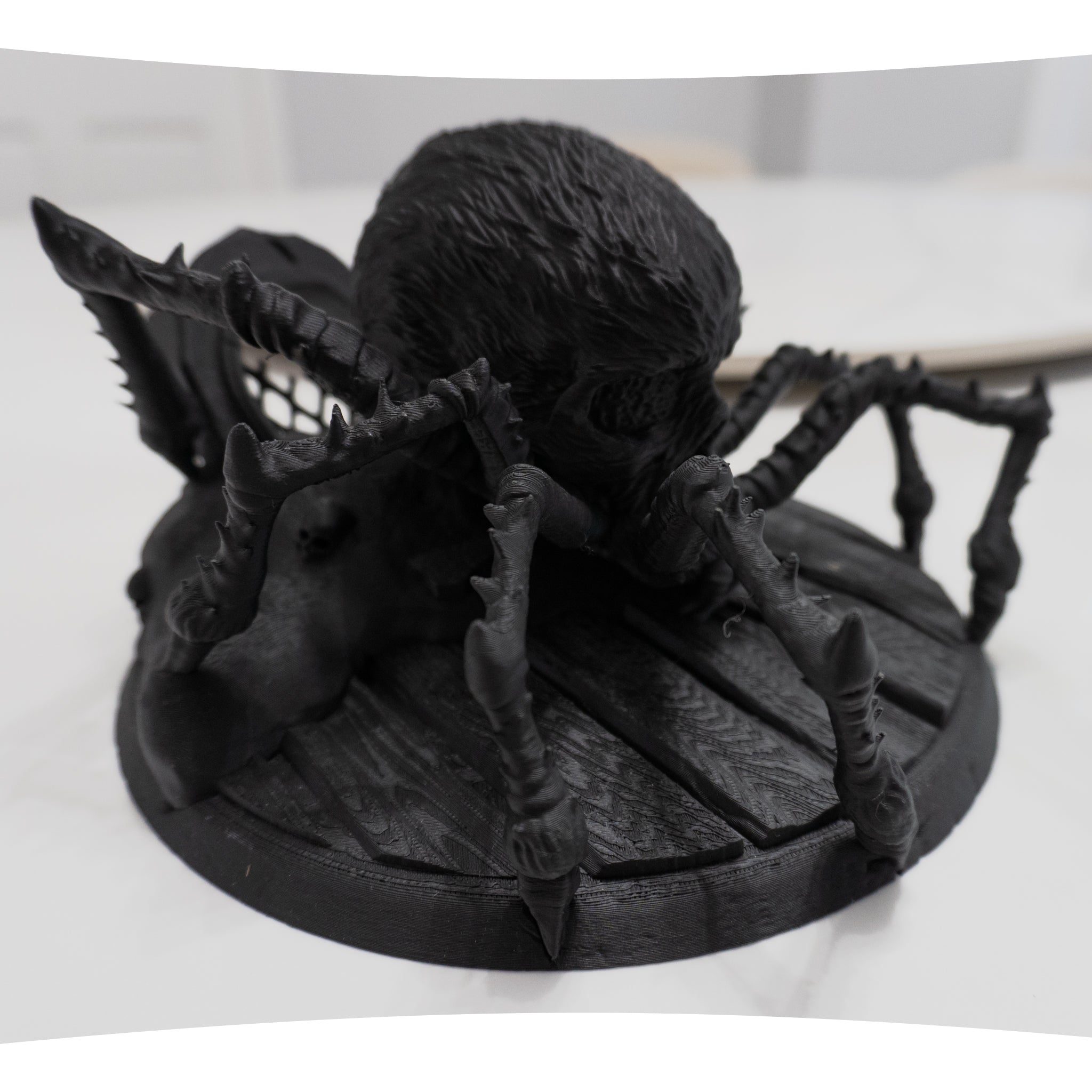 Skull Spider Diorama | Horror Display Statue