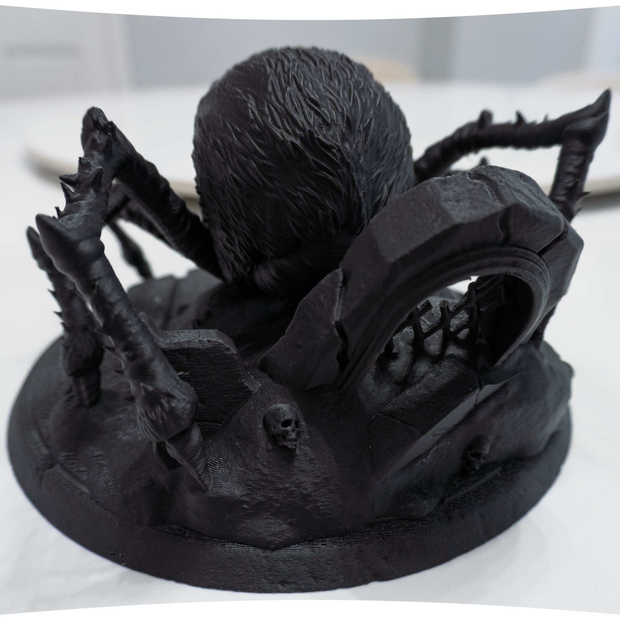 Skull Spider Diorama | Horror Display Statue