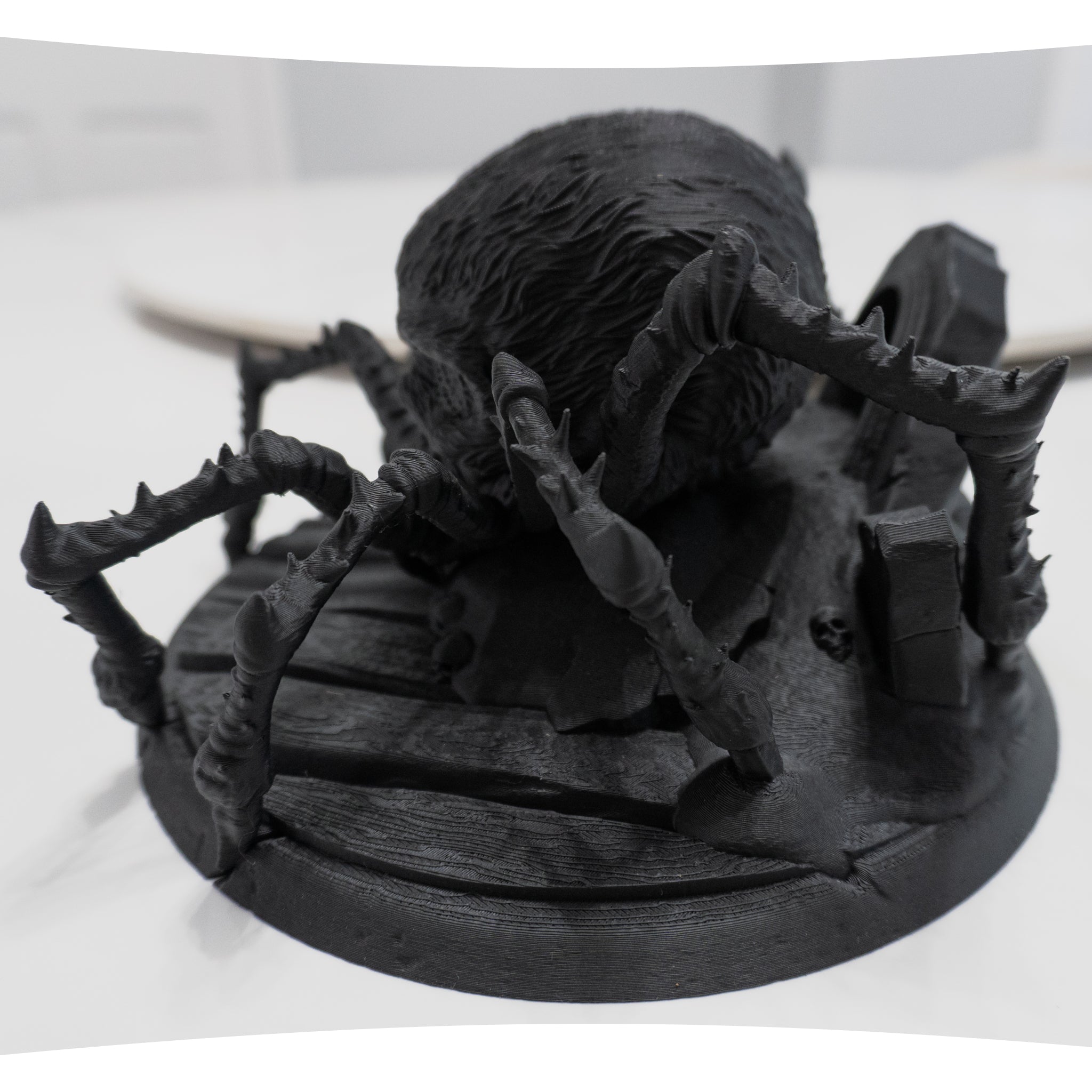 Skull Spider Diorama | Horror Display Statue