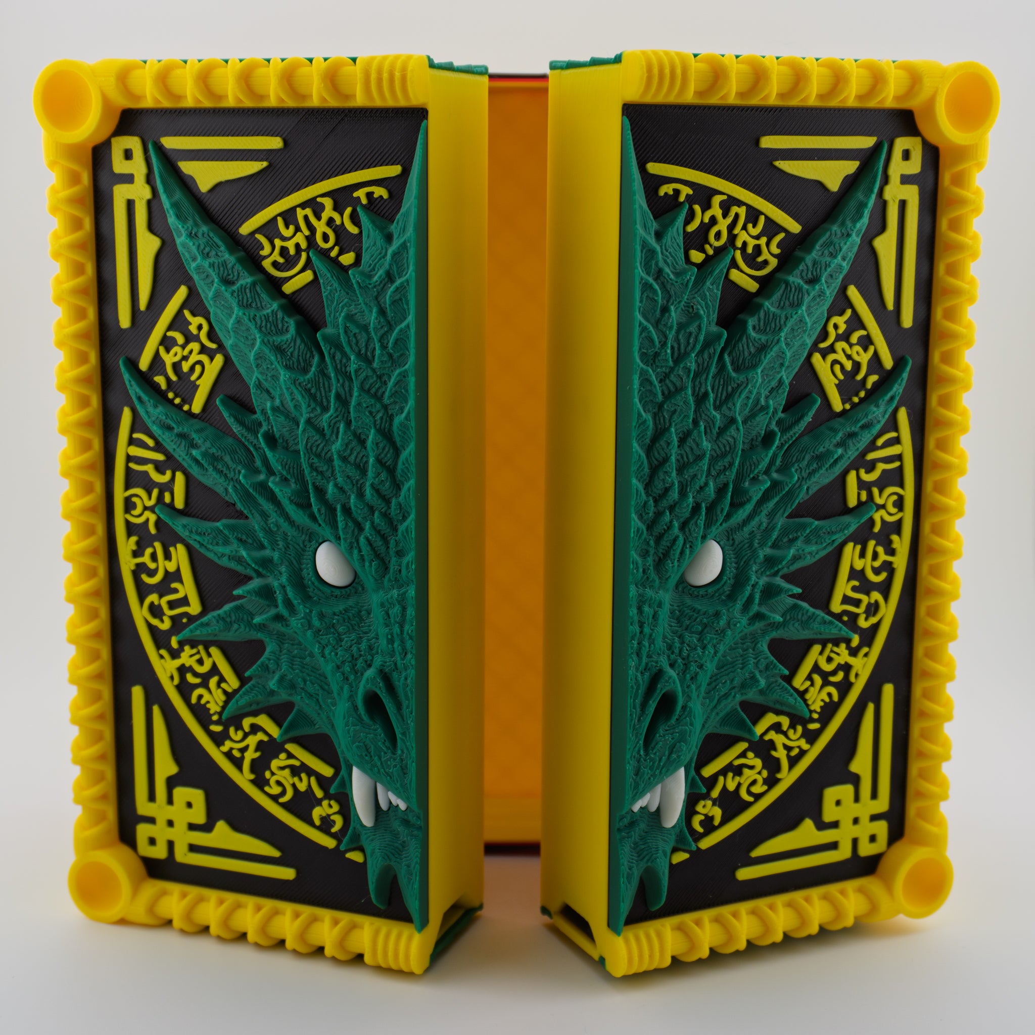 Superior Tracking Chest – Ultimate 3D Printed DND Stat Keeper and Dice Box