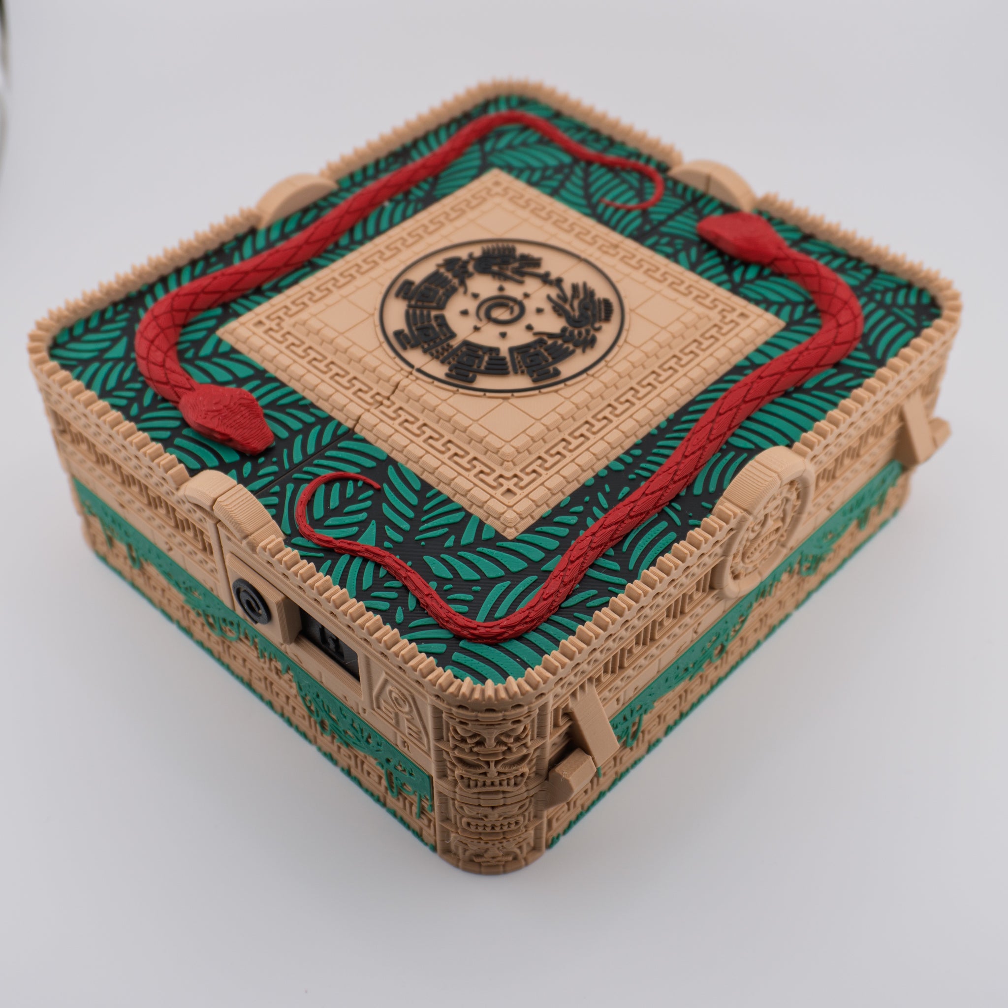 Superior Tracking Chest – Ultimate 3D Printed DND Stat Keeper and Dice Box